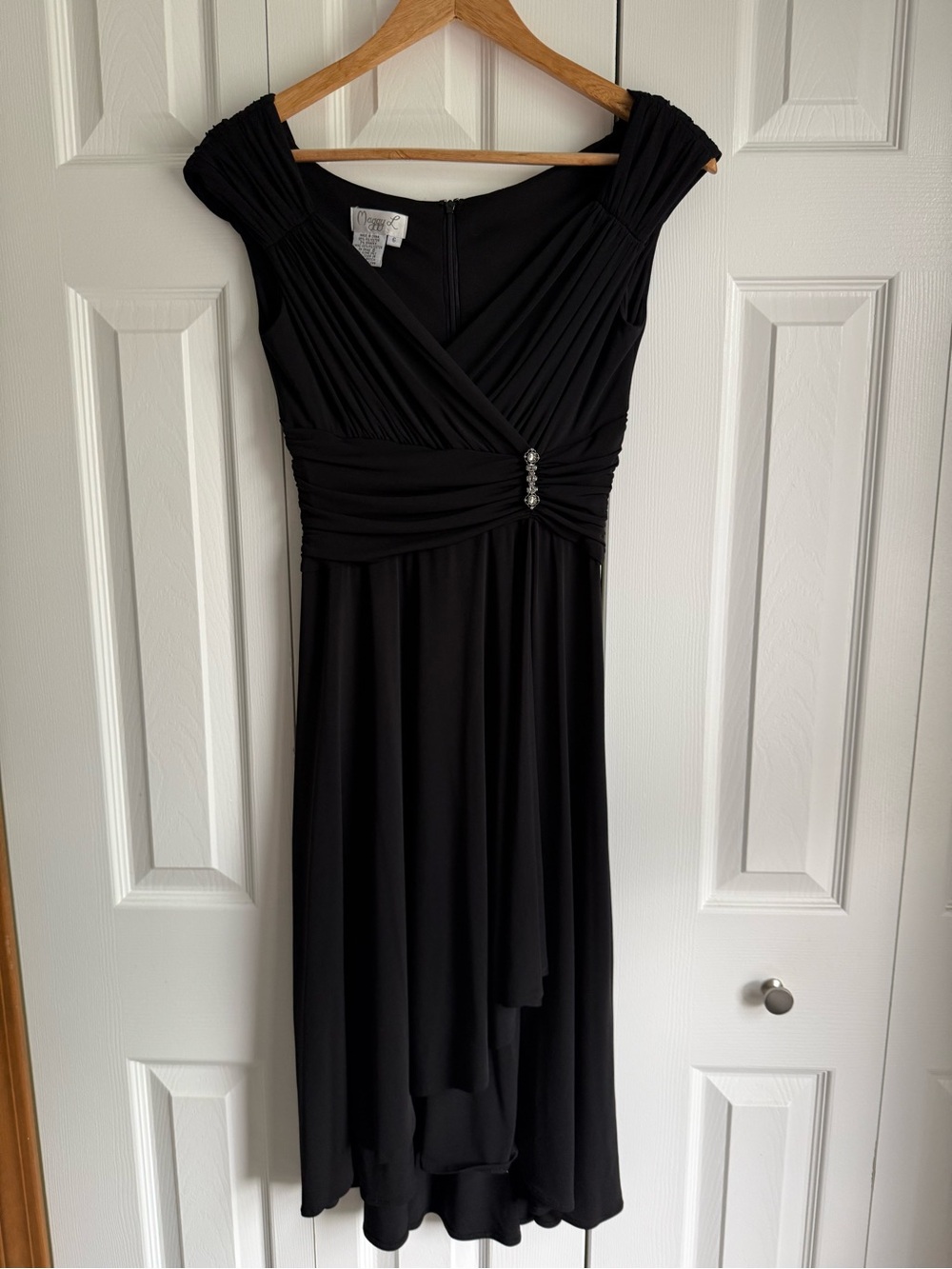 Vintage 90s black ruched midi dress size 6 by Maggy London w/detachable brooch